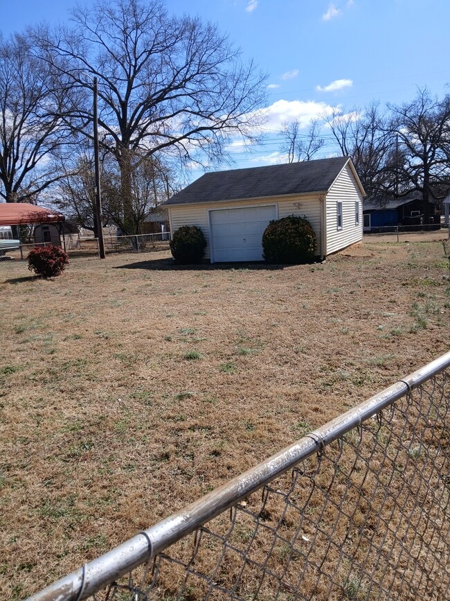 339 Terry Ave in Danville, VA - Building Photo - Building Photo