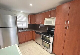 9411 Evergreen Pl in Davie, FL - Building Photo - Building Photo