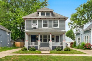 1349 Portland Ave NE, Unit Apt 1 in Grand Rapids, MI - Building Photo