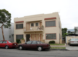 1140-1146 Gladys Ave in Long Beach, CA - Building Photo - Building Photo