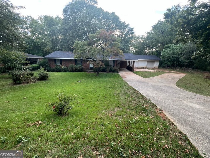 5179 Hillside Dr NW in Covington, GA - Building Photo