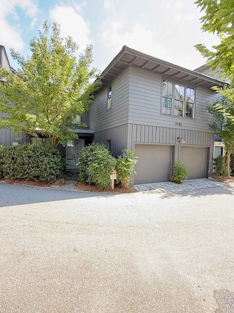 property at 2183 Niles Pl NE