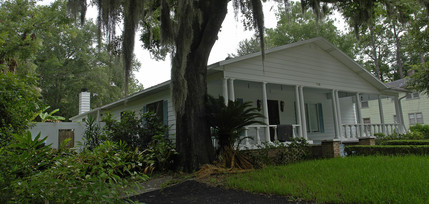 708 NW 10th Ave in Gainesville, FL - Foto de edificio - Other