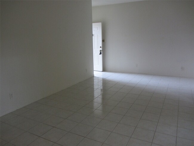 6500 Harbor Town Dr in Houston, TX - Building Photo - Building Photo