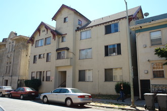 185 15th St in Oakland, CA - Foto de edificio - Building Photo