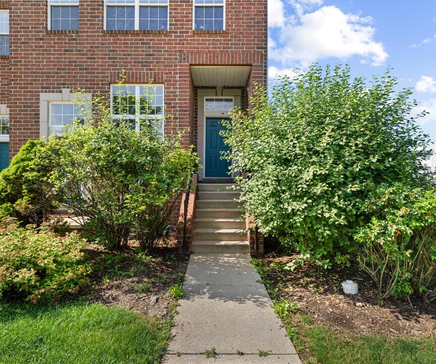 1876 Lindsay Ln in Ann Arbor, MI - Building Photo