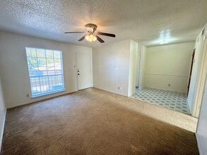 224 Hold St-Unit -Apt 10 in Killeen, TX - Building Photo - Building Photo