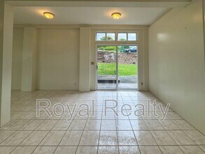 47-368 Ahuimanu Rd in Kaneohe, HI - Building Photo - Building Photo