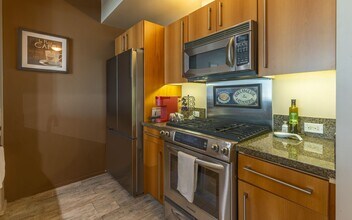 321 Tenth Ave in San Diego, CA - Building Photo - Building Photo