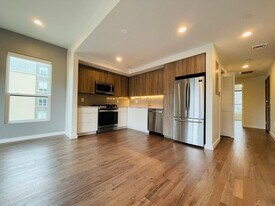 119 Hyde Park Ave in Boston, MA - Building Photo