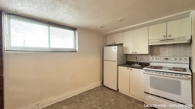 2-18 Coltbridge Crt in Toronto, ON - Building Photo - Building Photo
