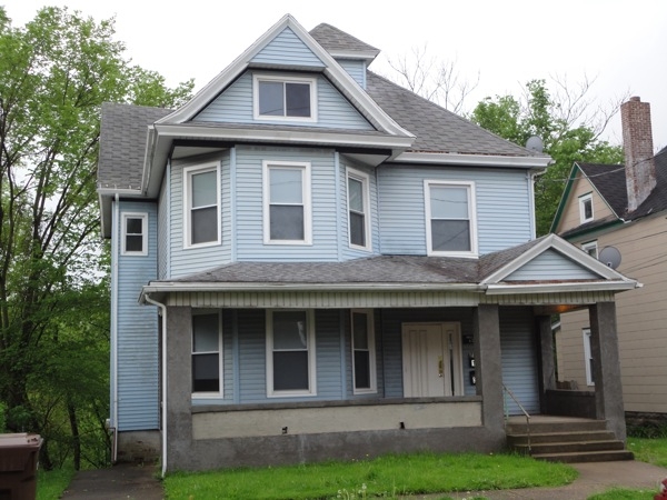 625 Wellman Ave SE in Massillon, OH - Building Photo