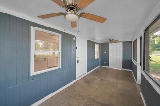 4851 Kirby Loop Rd in Fort Pierce, FL - Building Photo - Building Photo