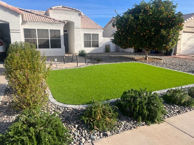 property at 5028 E Diamond Ave