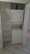 2550 SW 18th Terrace in Fort Lauderdale, FL - Building Photo - Building Photo