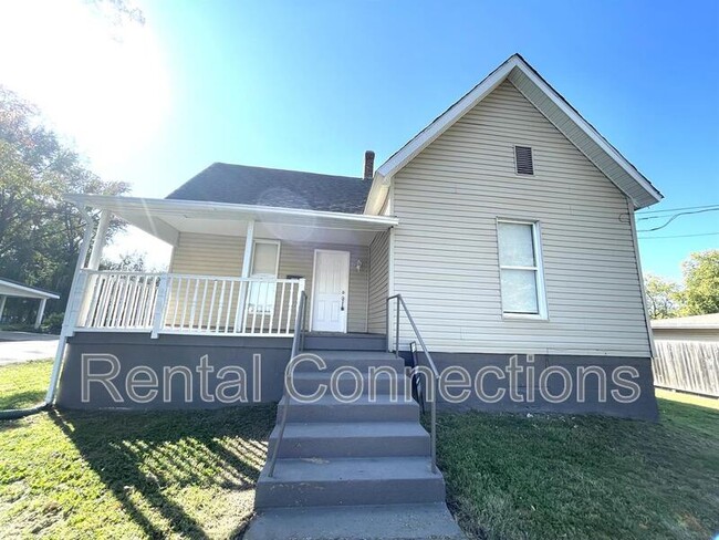 300 N Bentley St in Marion, IL - Building Photo - Building Photo