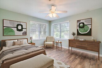 4712 Frontier Trail in Austin, TX - Foto de edificio - Building Photo