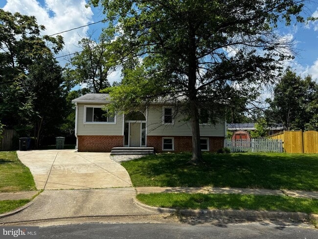 property at 2508 St John Pl