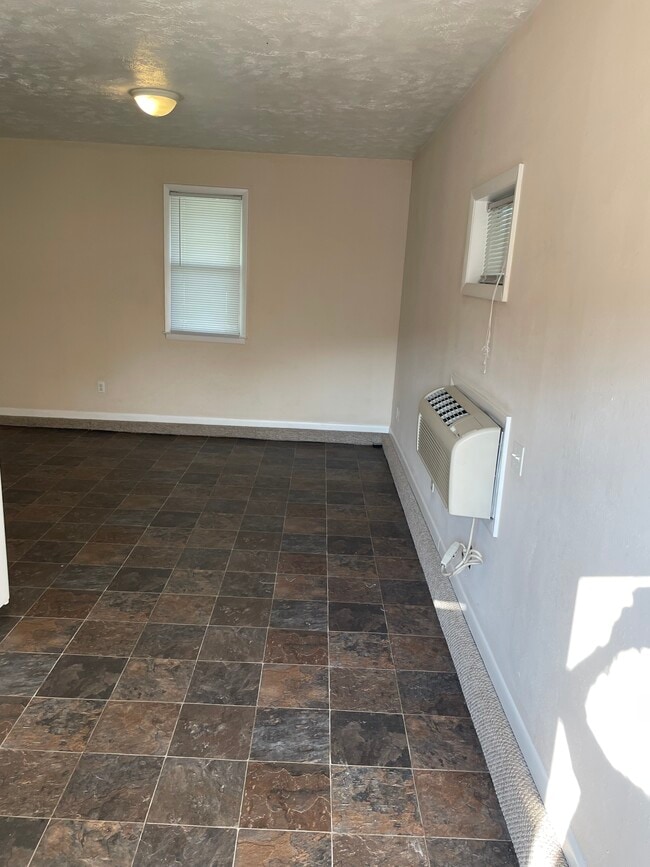 310 Galvin Rd N, Unit 1 in Bellevue, NE - Building Photo - Building Photo