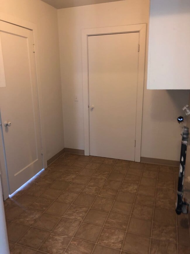 property at 2189 Hilyard St