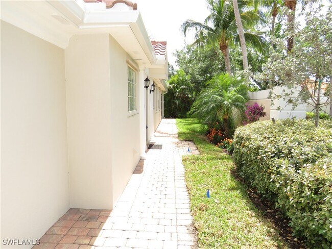 4191 St George Ln in Naples, FL - Building Photo - Building Photo