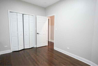 4850 W Nelson St-Unit -1 in Chicago, IL - Building Photo - Building Photo