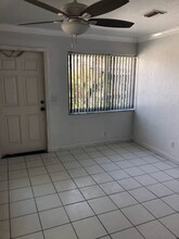 4884 Bonanza Ct, Unit M #1 in West Palm Beach, FL - Foto de edificio - Building Photo