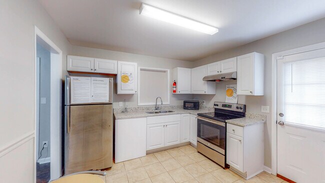 3661 Glen Mora Dr in Decatur, GA - Building Photo - Building Photo