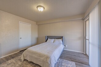 University View Denton in Denton, TX - Building Photo - Interior Photo