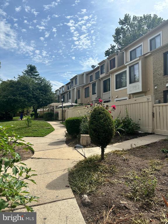 property at 24 Welbeck Ct