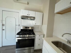 310 Danforth Ave in Jersey City, NJ - Building Photo - Building Photo