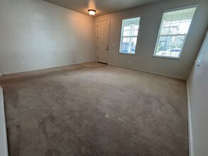 6610 Yellowstone Cir in Discovery Bay, CA - Building Photo - Building Photo