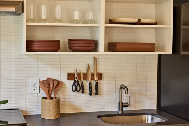 812 Zubly St in Savannah, GA - Building Photo - Building Photo