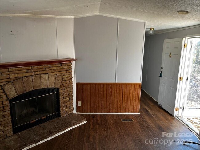 3680 Berry Rd in Connelly Springs, NC - Building Photo - Building Photo