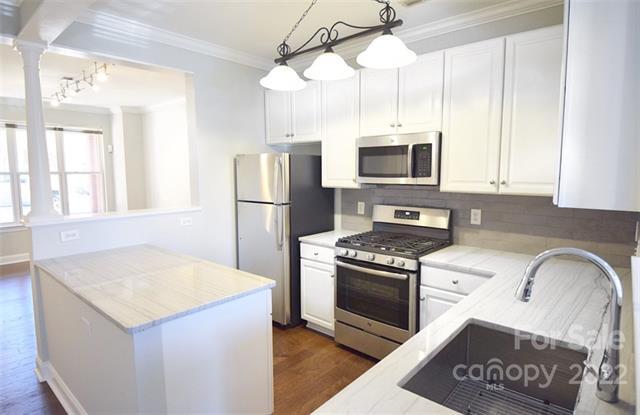 558 E 9th St in Charlotte, NC - Building Photo