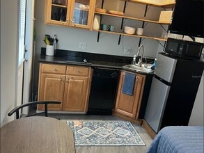 509 29th Ave S, Unit A in St. Petersburg, FL - Foto de edificio - Building Photo