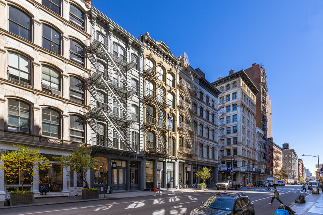 458 Broome St in New York, NY - Foto de edificio - Building Photo