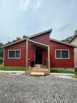 7002 Old Tom Box Rd, Unit B in Jacksonville, AR - Building Photo