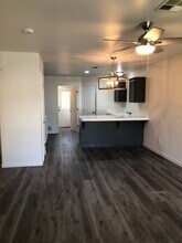 6120 Royal Coach Cir in Bakersfield, CA - Building Photo - Building Photo