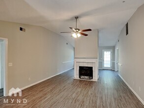 10173 Commons Crossing in Jonesboro, GA - Building Photo - Building Photo