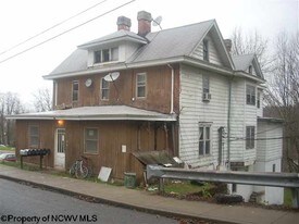 473 White Ave in Morgantown, WV - Building Photo