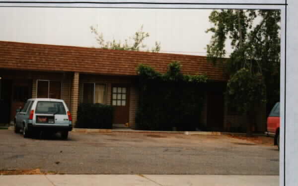 225-231 S Hardy Dr in Tempe, AZ - Building Photo