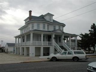 9400 1ST Ave in Stone Harbor, NJ - Building Photo