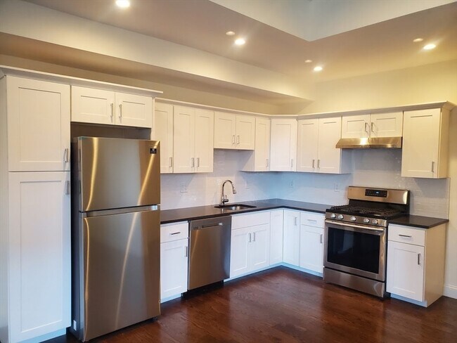 property at 118 Dorchester St