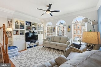 20390 Bass Rocks Terrace in Ashburn, VA - Foto de edificio - Building Photo