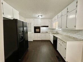 115 Club Cir in Stockbridge, GA - Building Photo - Building Photo