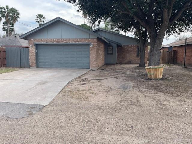 2432 Iris Ave in McAllen, TX - Building Photo - Building Photo