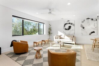 3406 E 17th St in Austin, TX - Building Photo - Building Photo