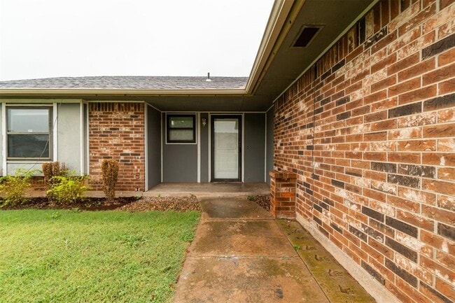 1408 SE 8th St in Moore, OK - Building Photo - Building Photo