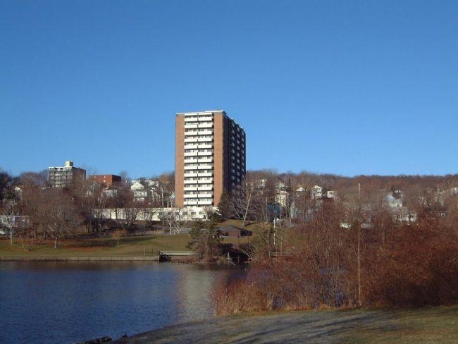 One Oak Street in Dartmouth, NS - Building Photo